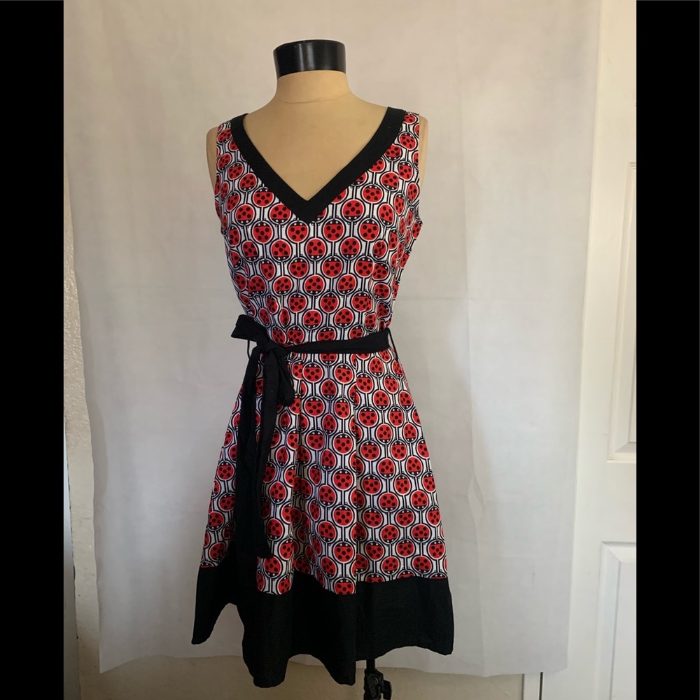 Retrolicious Red Black Geometric V-Neck Dress